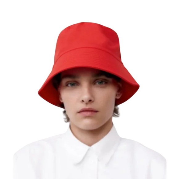 Zara Water Repellent Bucket Hat Size Medium Red NWT - Picture 1 of 17